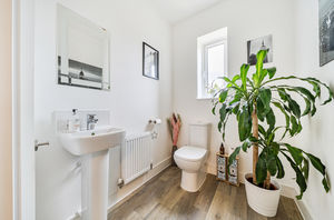 Downstairs toilet- click for photo gallery